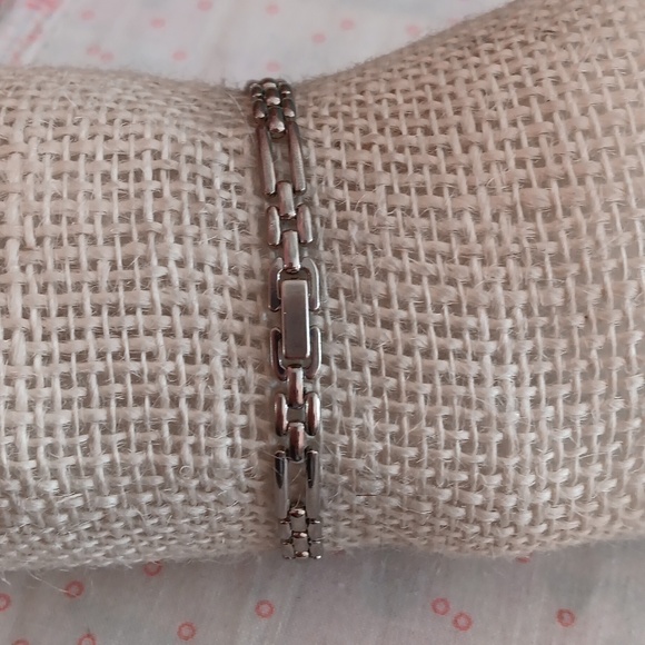 Silver Tone Link Bracelet - Picture 2 of 5